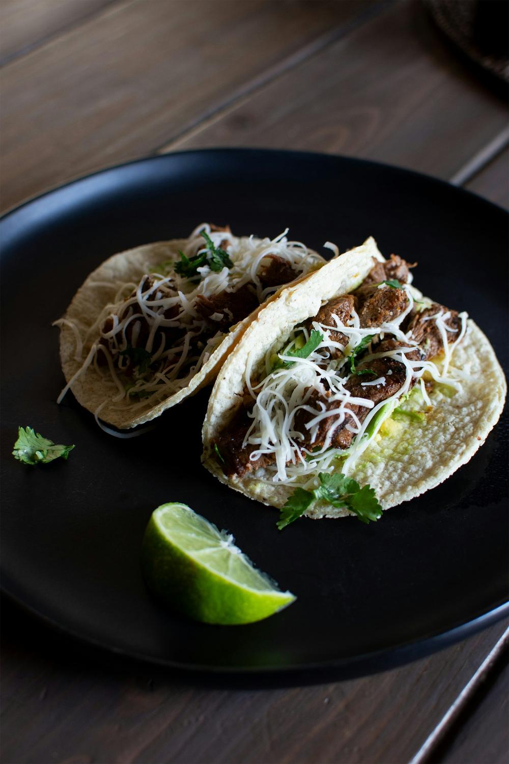 Carne asada tacos with lime